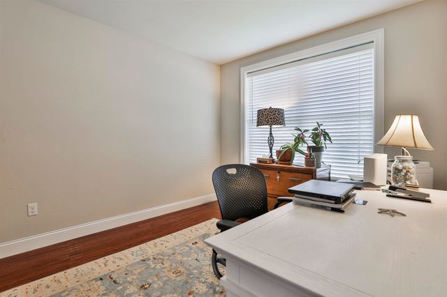 35 Furnival Road, Nashua, NH 03064