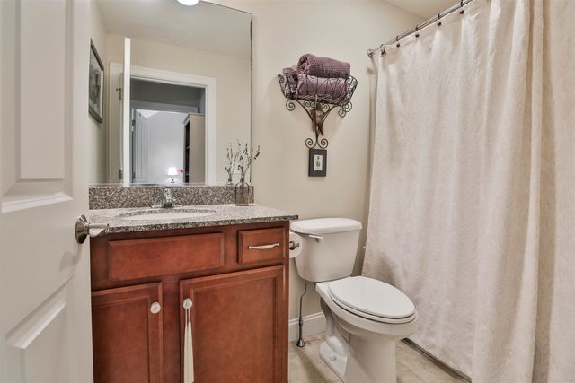 35 Furnival Road, Nashua, NH 03064