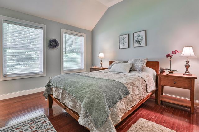 35 Furnival Road, Nashua, NH 03064