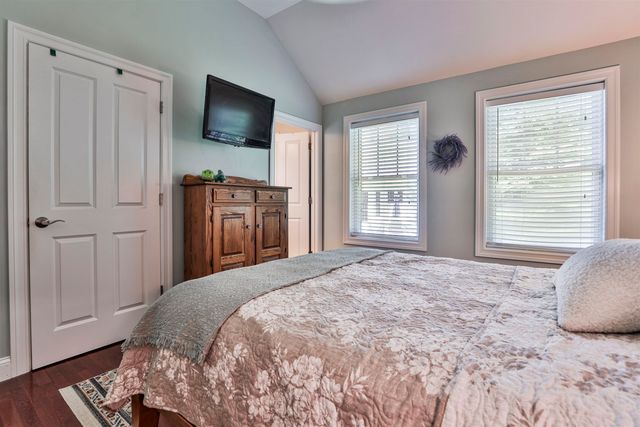35 Furnival Road, Nashua, NH 03064