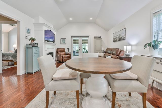 35 Furnival Road, Nashua, NH 03064