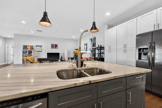 1310 47TH AVENUE N, St Petersburg, FL 33703