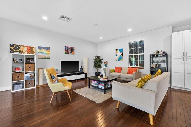 1310 47TH AVENUE N, St Petersburg, FL 33703