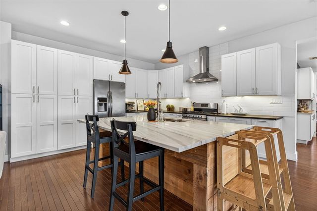 1310 47TH AVENUE N, St Petersburg, FL 33703