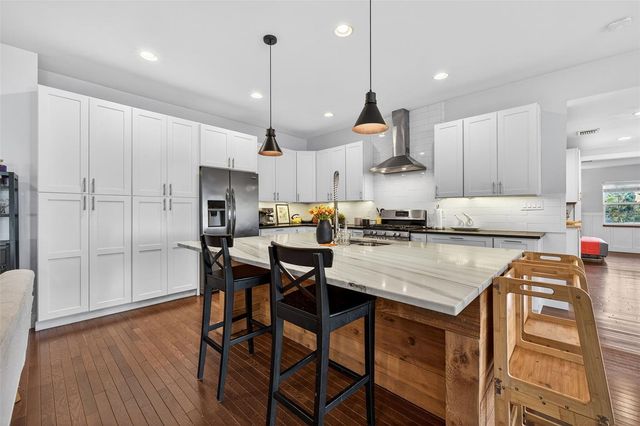 1310 47TH AVENUE N, St Petersburg, FL 33703