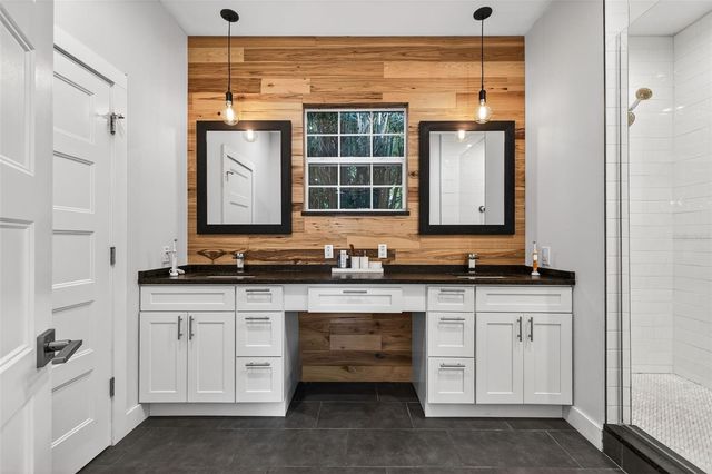 1310 47TH AVENUE N, St Petersburg, FL 33703