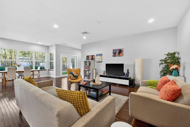 1310 47TH AVENUE N, St Petersburg, FL 33703