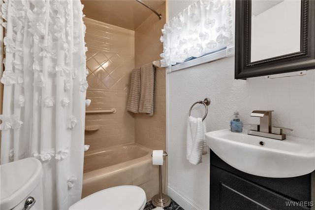 174 Kieffer Avenue 2, Lancaster, NY 14043