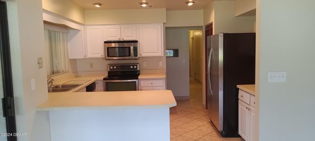 106 Augusta Circle, Daytona Beach, FL 32114