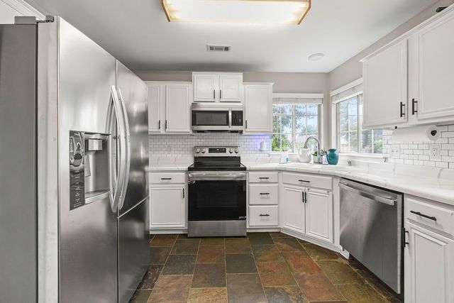 1471 Genoa Avenue, Fayetteville, AR 72704