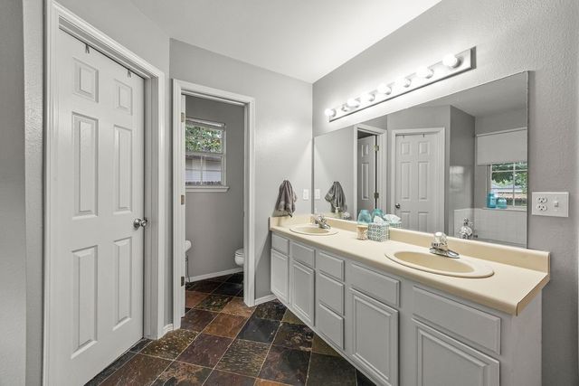 1471 Genoa Avenue, Fayetteville, AR 72704