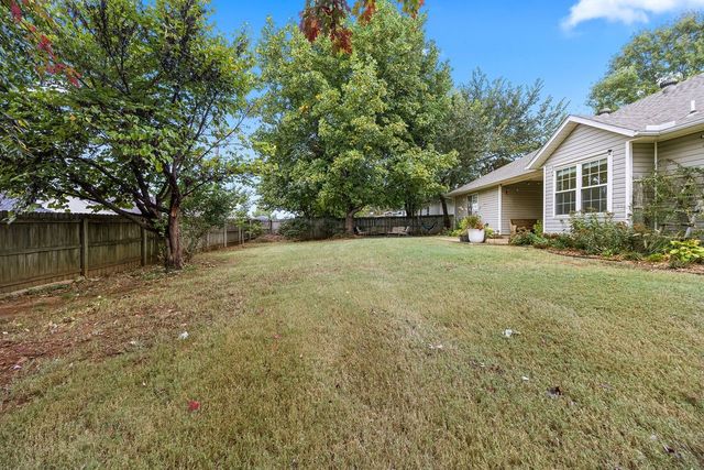 1471 Genoa Avenue, Fayetteville, AR 72704