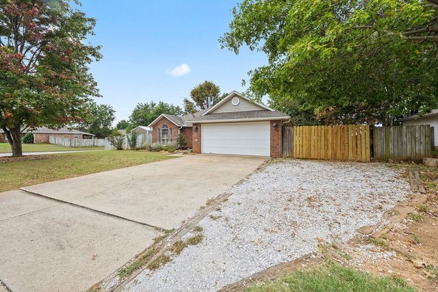 1471 Genoa Avenue, Fayetteville, AR 72704