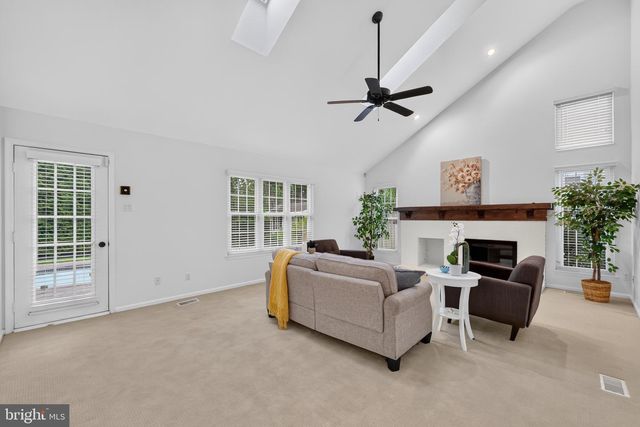 18 BURNHAM LN, Voorhees, NJ 08043