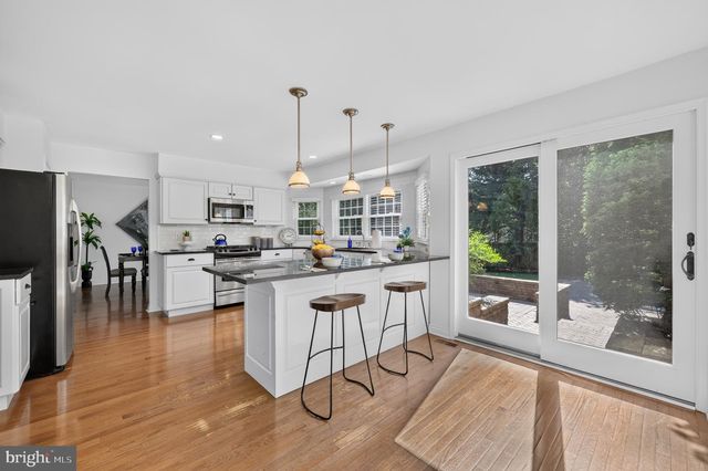18 BURNHAM LN, Voorhees, NJ 08043