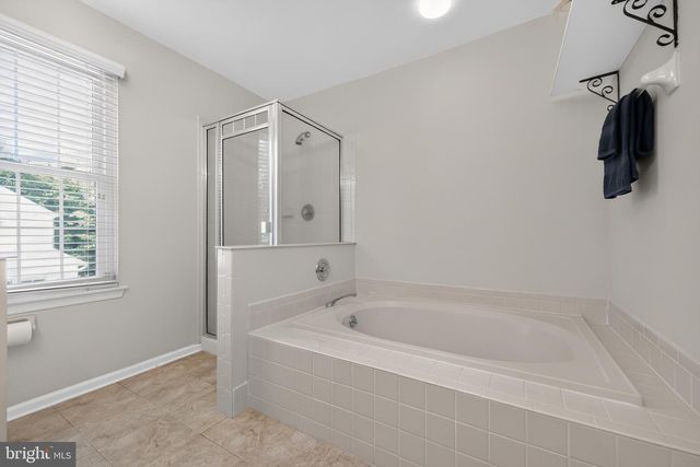 18 BURNHAM LN, Voorhees, NJ 08043