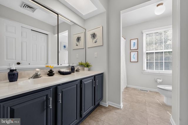 18 BURNHAM LN, Voorhees, NJ 08043
