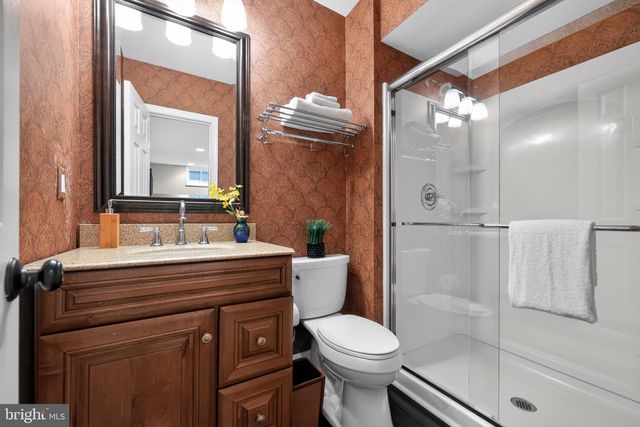 18 BURNHAM LN, Voorhees, NJ 08043