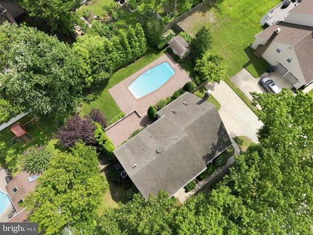 18 BURNHAM LN, Voorhees, NJ 08043