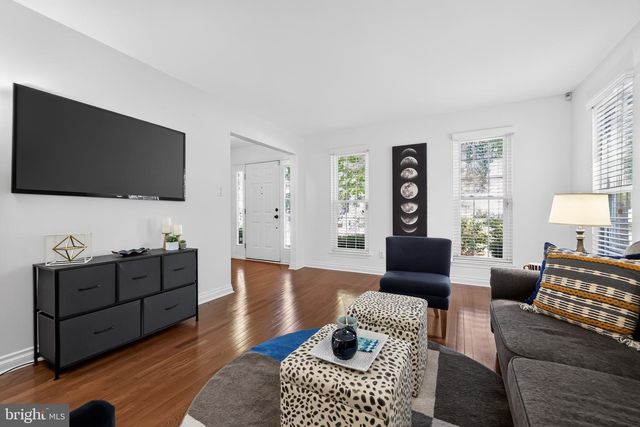 18 BURNHAM LN, Voorhees, NJ 08043