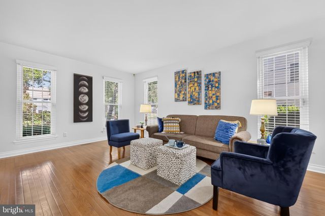 18 BURNHAM LN, Voorhees, NJ 08043