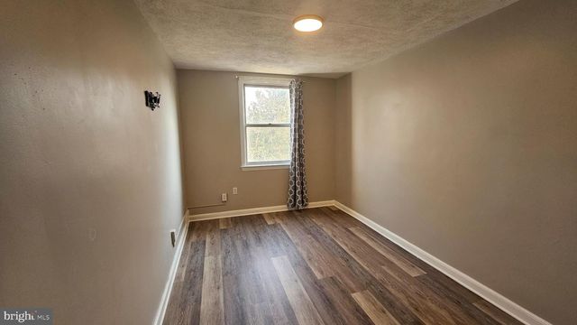 21 W 21ST ST, Chester, PA 19013