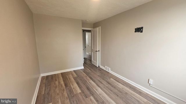 21 W 21ST ST, Chester, PA 19013