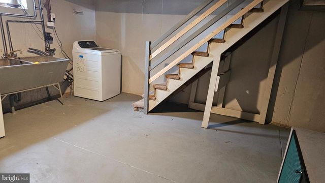 21 W 21ST ST, Chester, PA 19013