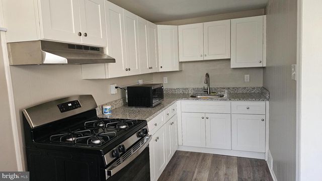 21 W 21ST ST, Chester, PA 19013