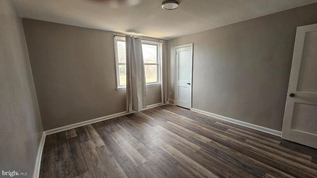 21 W 21ST ST, Chester, PA 19013