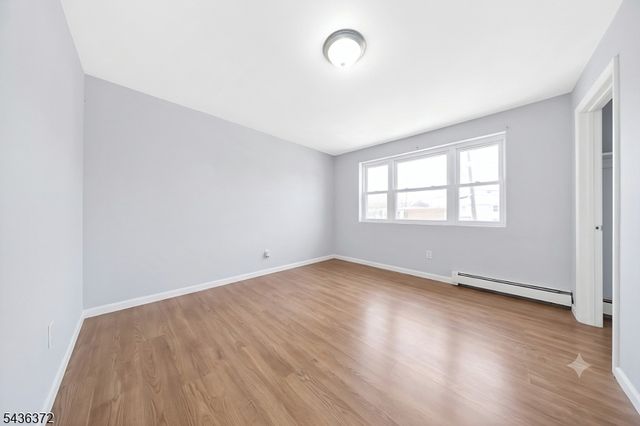 313 Livingston St, Elizabeth City, NJ 07206