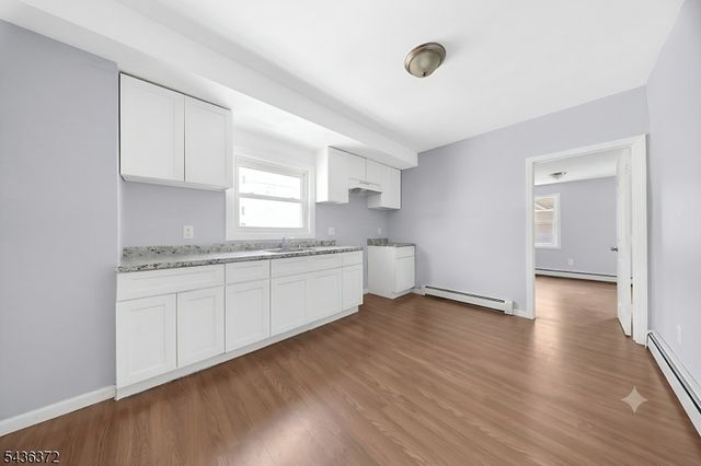 313 Livingston St, Elizabeth City, NJ 07206