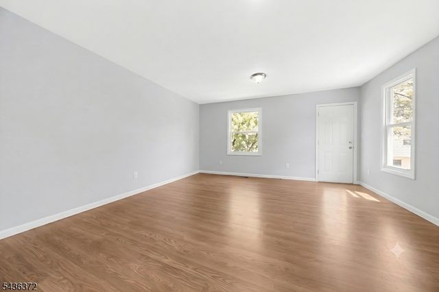 313 Livingston St, Elizabeth City, NJ 07206