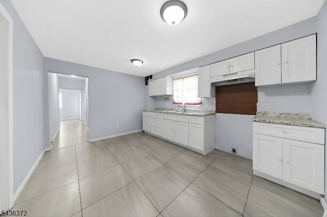 313 Livingston St, Elizabeth City, NJ 07206