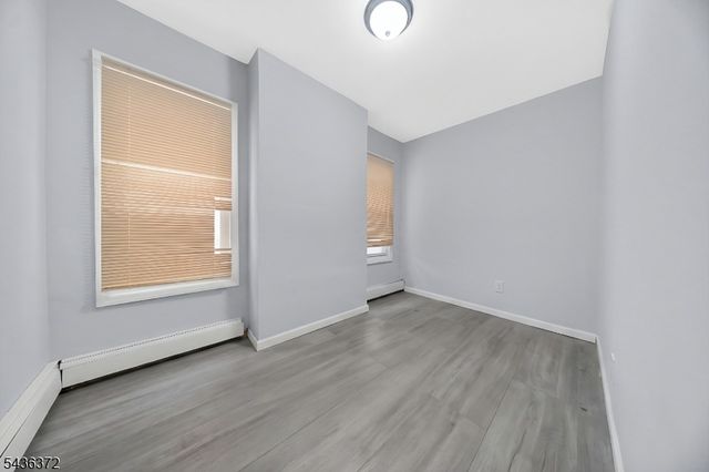 313 Livingston St, Elizabeth City, NJ 07206