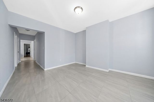 313 Livingston St, Elizabeth City, NJ 07206