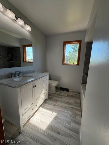 4191 Hallock Young Road, Newton Falls, OH 44444