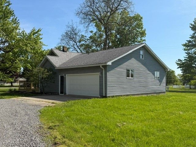 4191 Hallock Young Road, Newton Falls, OH 44444