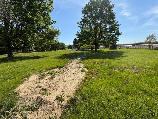 4191 Hallock Young Road, Newton Falls, OH 44444
