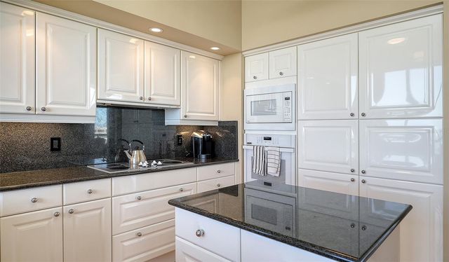 1281 GULF OF MEXICO DRIVE 708, Longboat Key, FL 34228