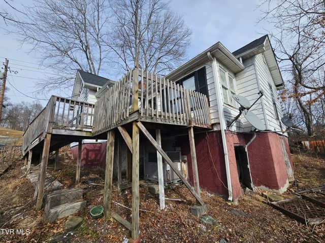 204 Northeast High Avenue, Coeburn, VA 24230