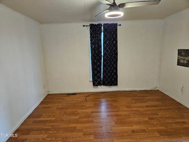 204 Northeast High Avenue, Coeburn, VA 24230