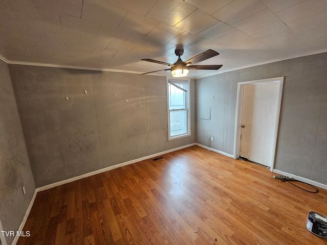 204 Northeast High Avenue, Coeburn, VA 24230