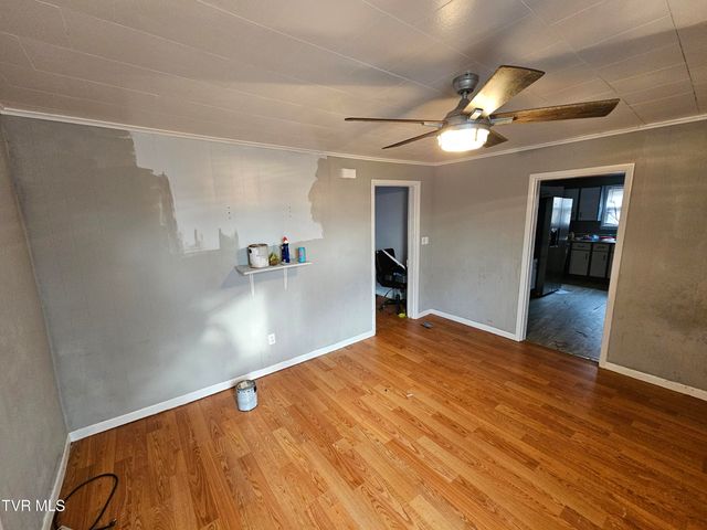 204 Northeast High Avenue, Coeburn, VA 24230