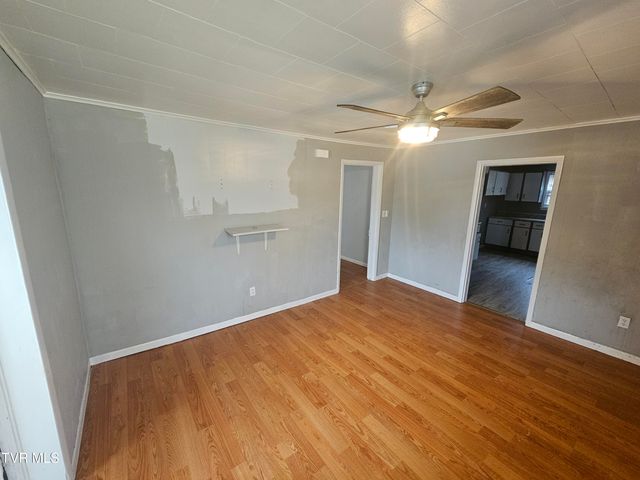 204 Northeast High Avenue, Coeburn, VA 24230