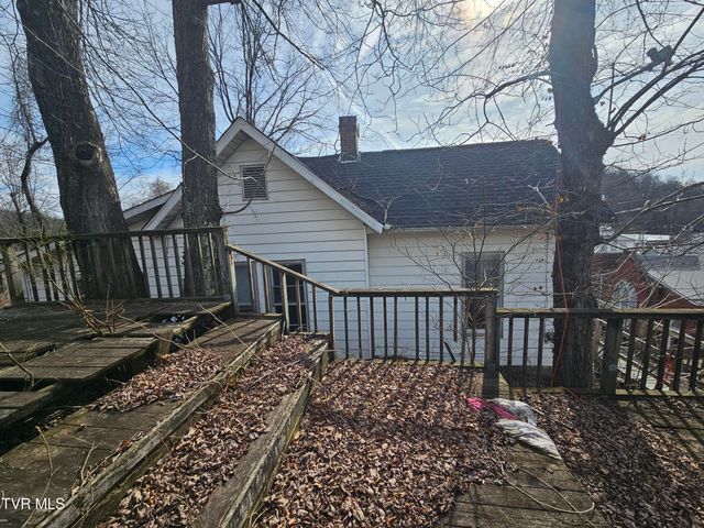 204 Northeast High Avenue, Coeburn, VA 24230