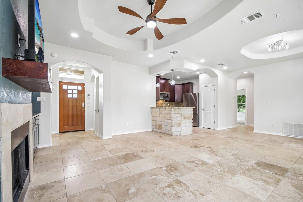 20800 Ridgeview RD, Lago Vista, TX 78645