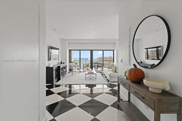 1800 NE 114th St PH05, Miami, FL 33181