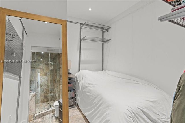 1800 NE 114th St PH05, Miami, FL 33181