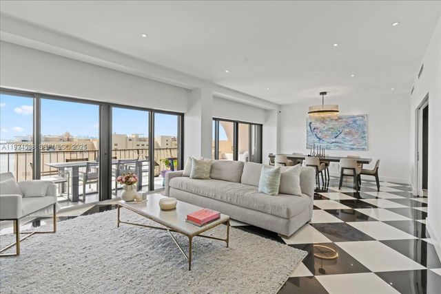 1800 NE 114th St PH05, Miami, FL 33181